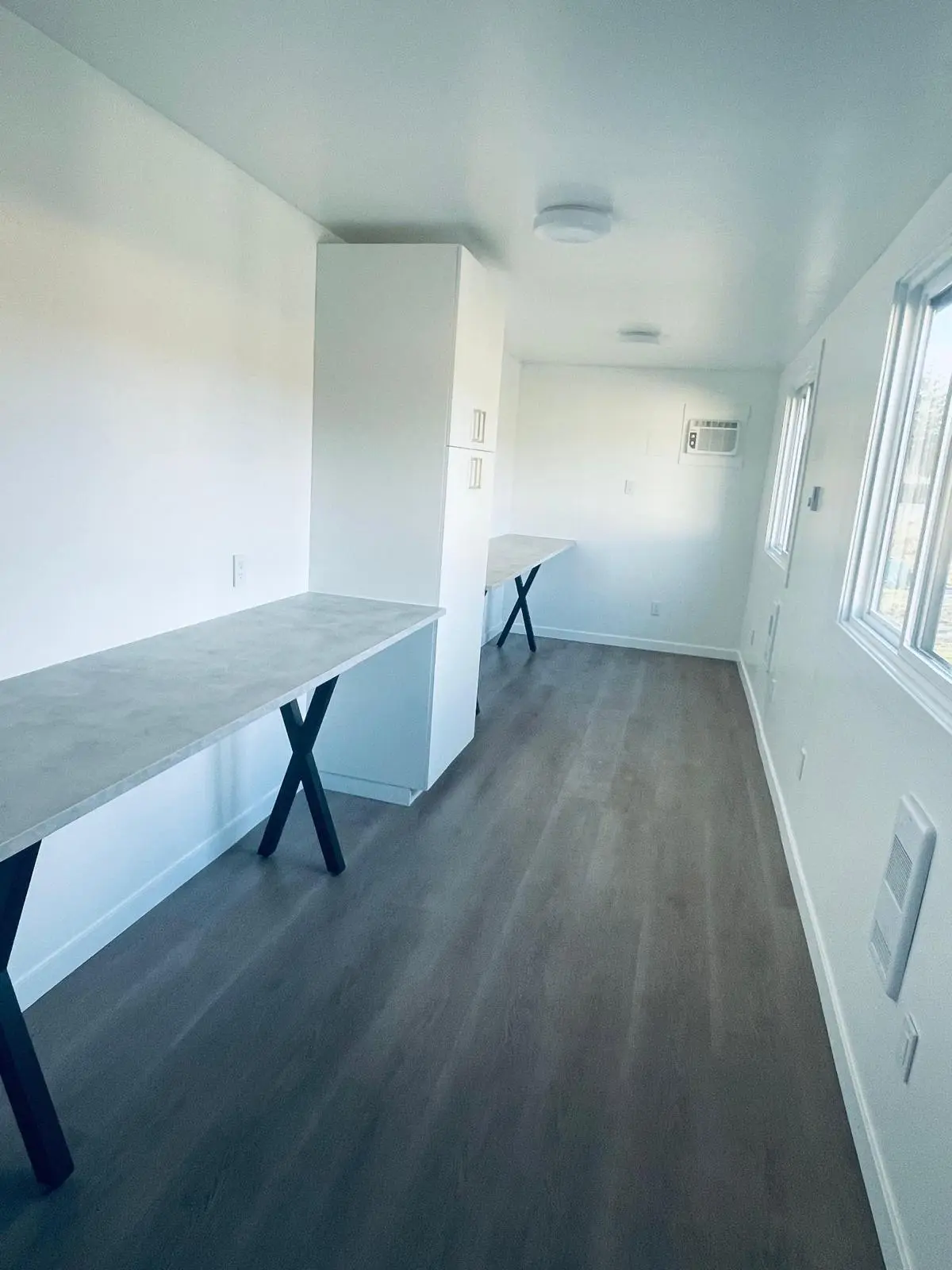 open layout container lunchroom with workspace